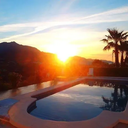 Countryside Private With Pool & Sea View