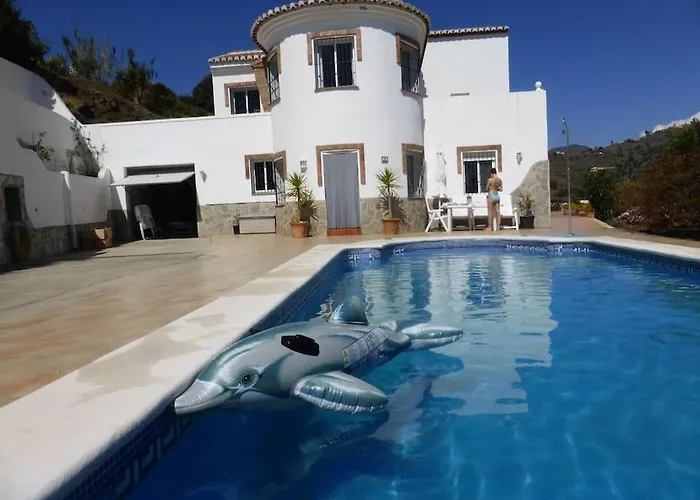 Countryside Private With Pool & Sea View 度假居 *